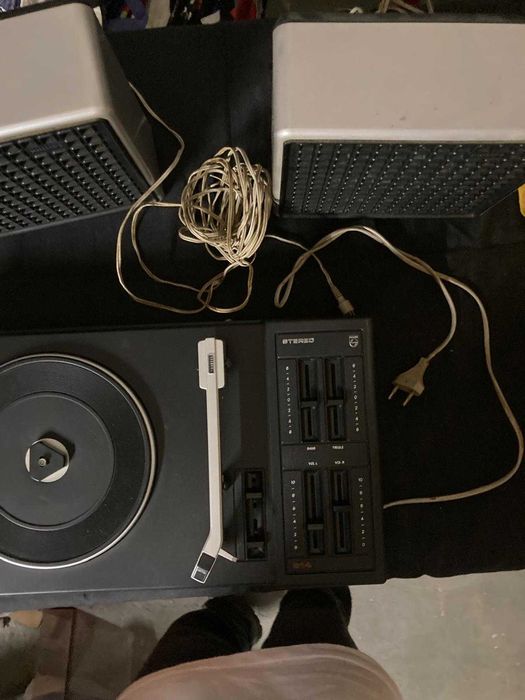 Gira discos PHILIPS vintage