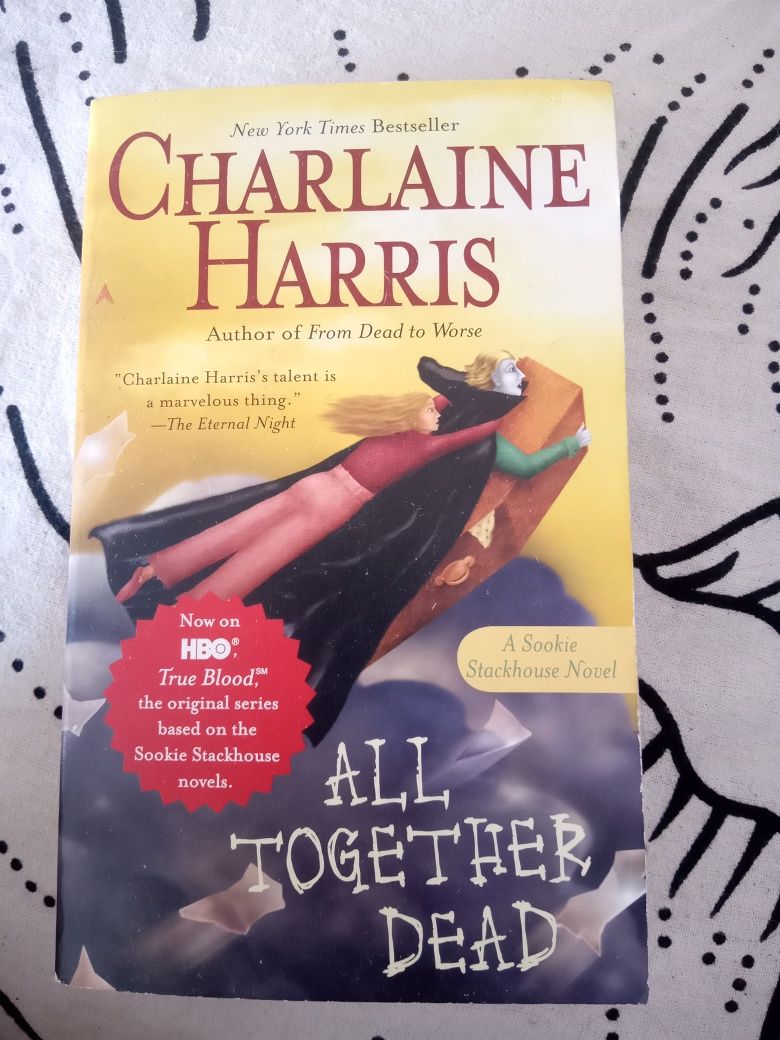 5 livros da saga True blood de Charlaine Harris