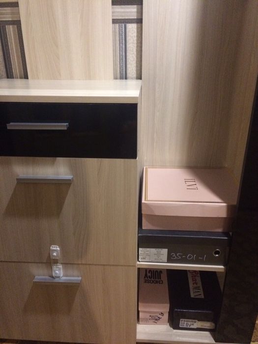 Мебель Прихожая вешалка,зеркалою тумба