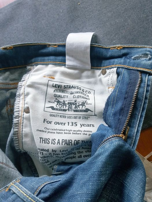 Jeansy meskie granat slim Levis Strause 30\34WL