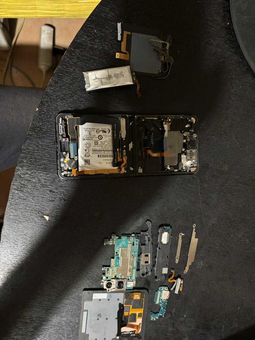 Samsung Galaxy Z Flip 3 – Para Peças / Não Funciona