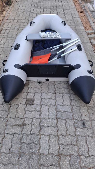 Vendo barco pneumático YAM 240 T