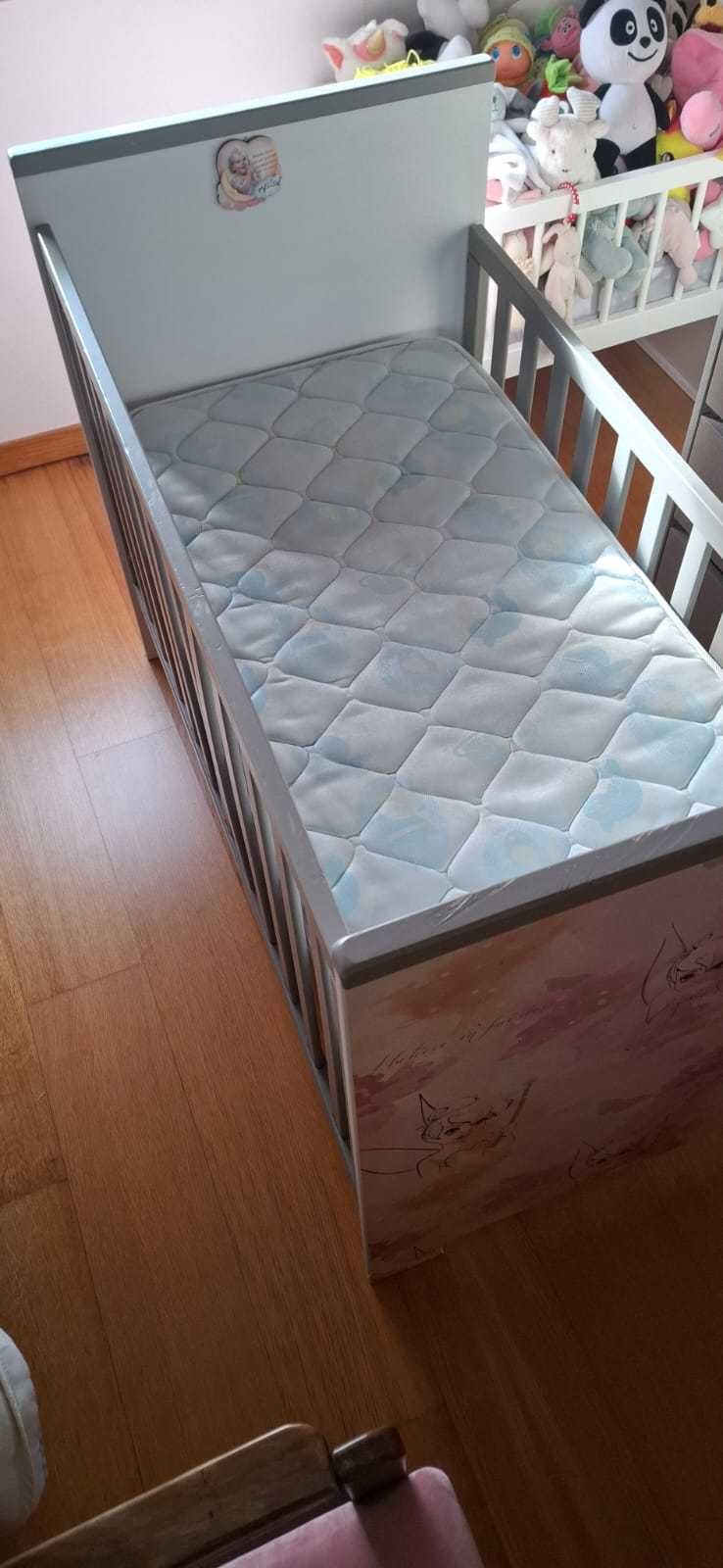 Berço de bébé como novo