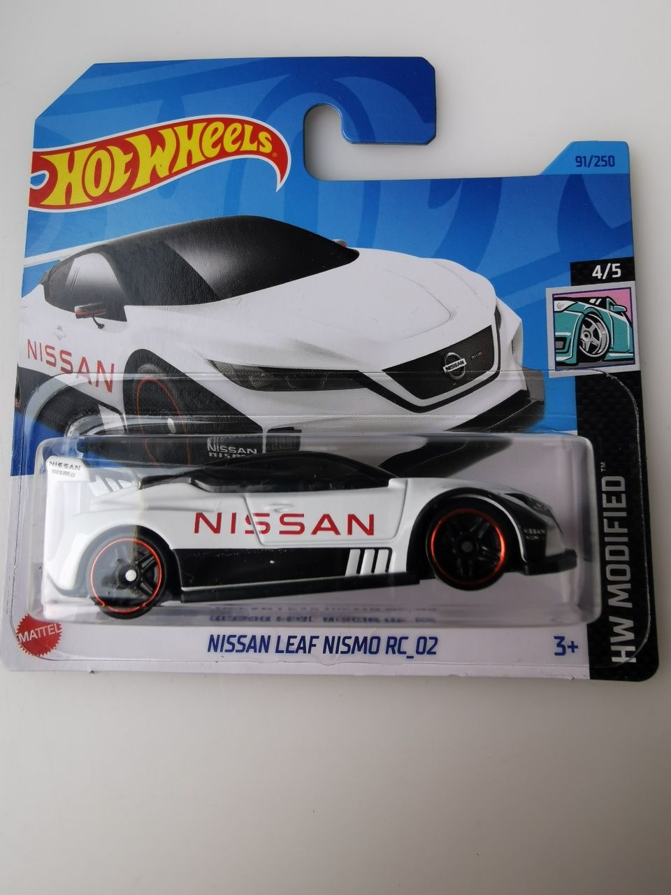 Hot Wheels Nissan Leaf Nismo RC_02