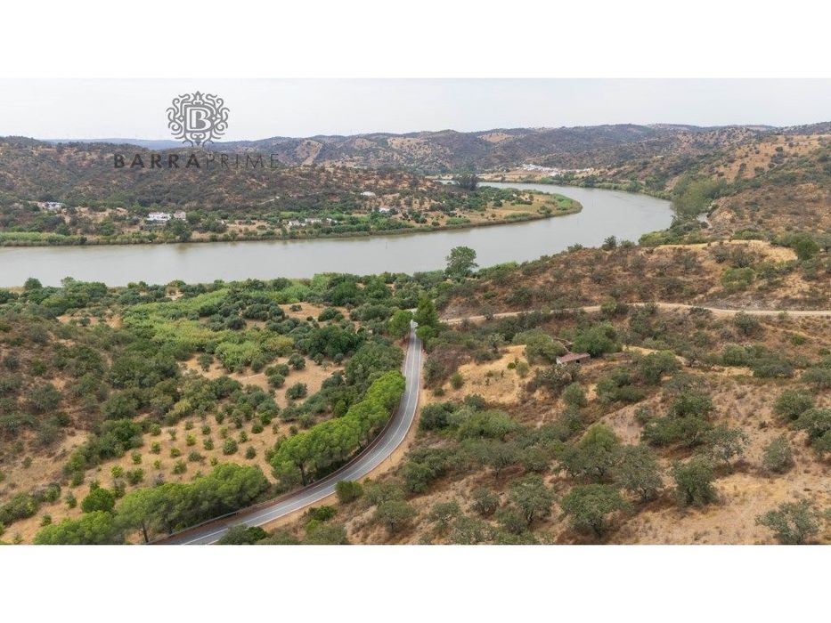 Terreno com 87,6 ha com Viabilidade de Construção