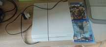 PS4 z dwoma grami i padem