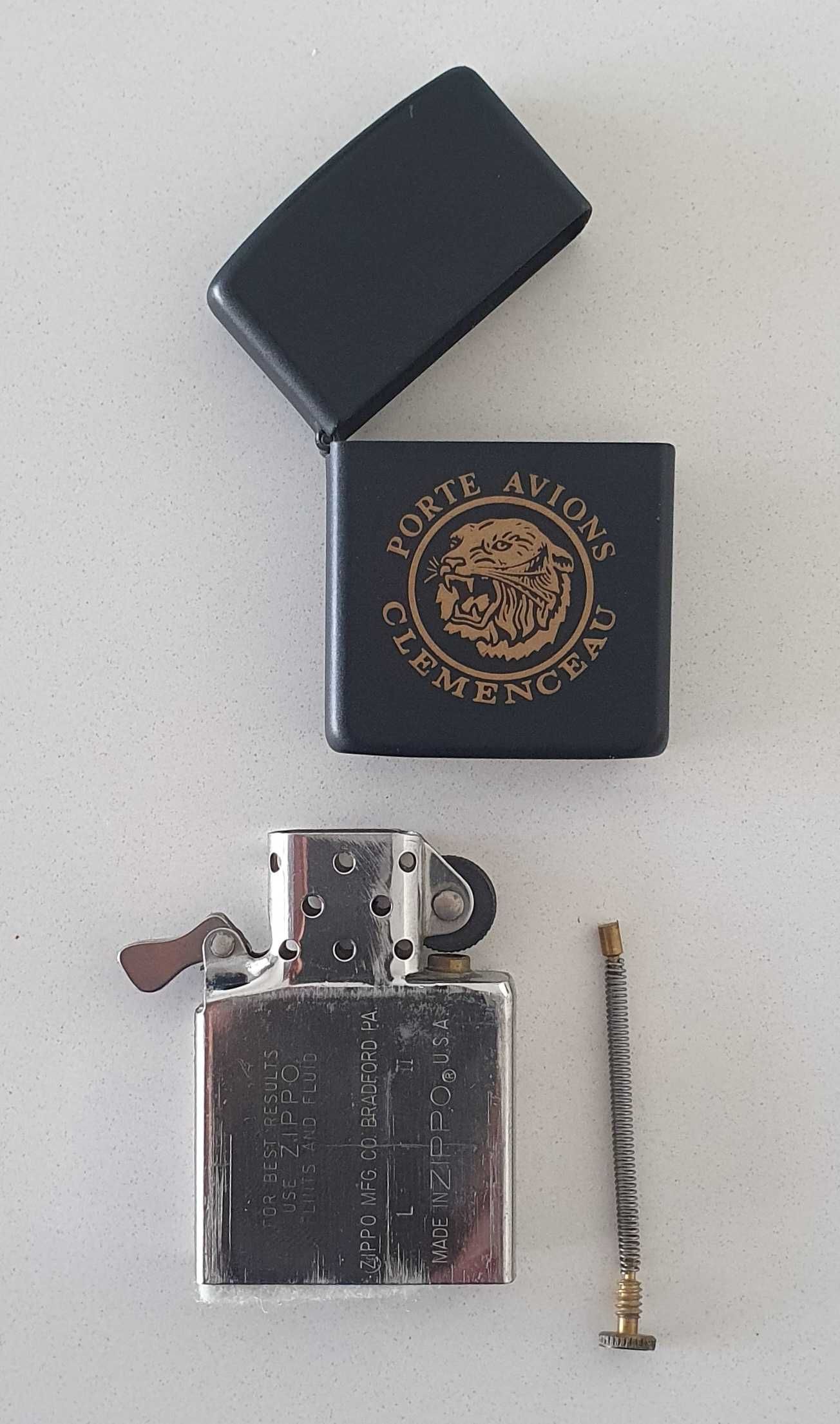 Isqueiro Zippo - Porte Avions Clemenceau (colecção)(Militar)