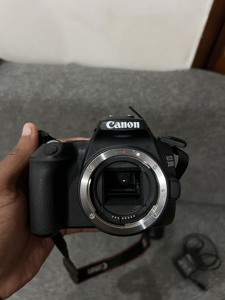 Canon EOS 250D + 18-55mm | Excelente estado