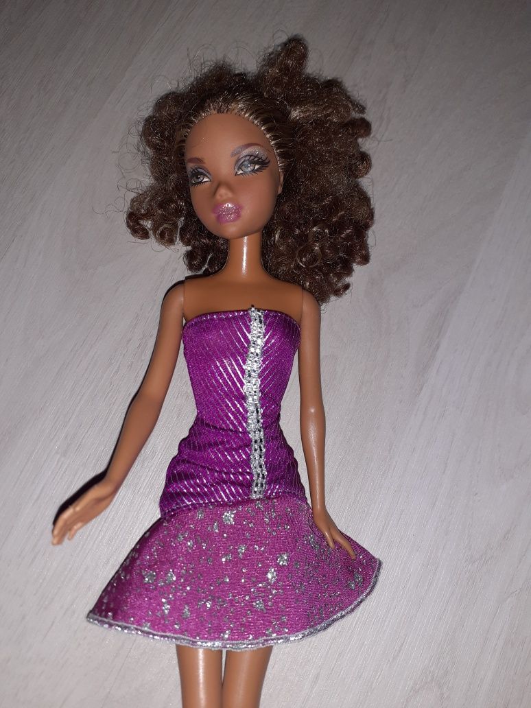 Lalka Barbie.   .
