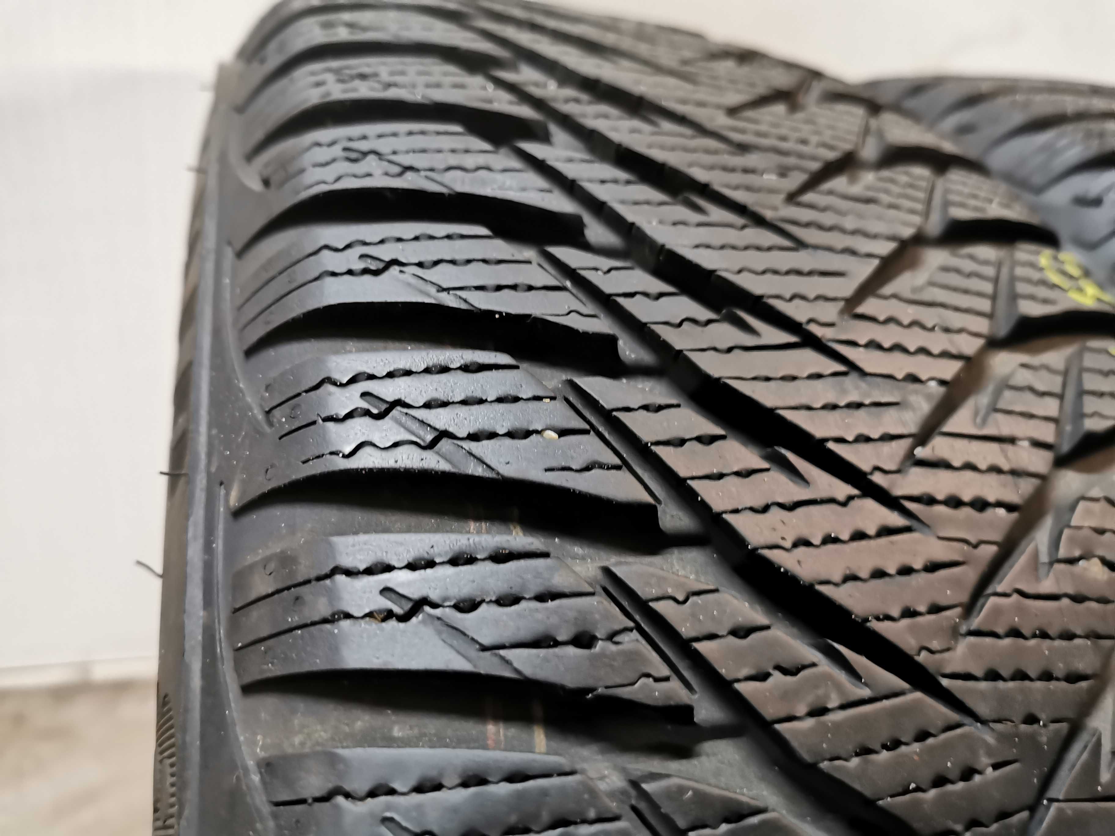 Goodyear Ultragrip 8 205/55r16 91H 2019r 7mm N8281