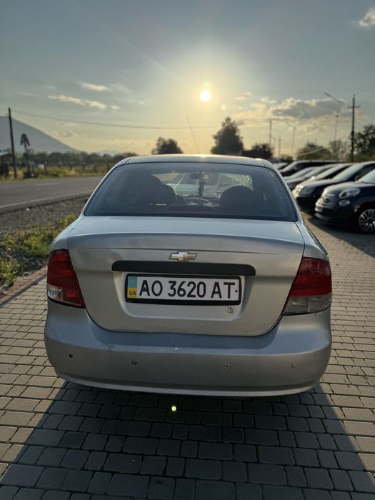 Chevrolet Aveo 2004 Рік 1.5 Бензин 1300$