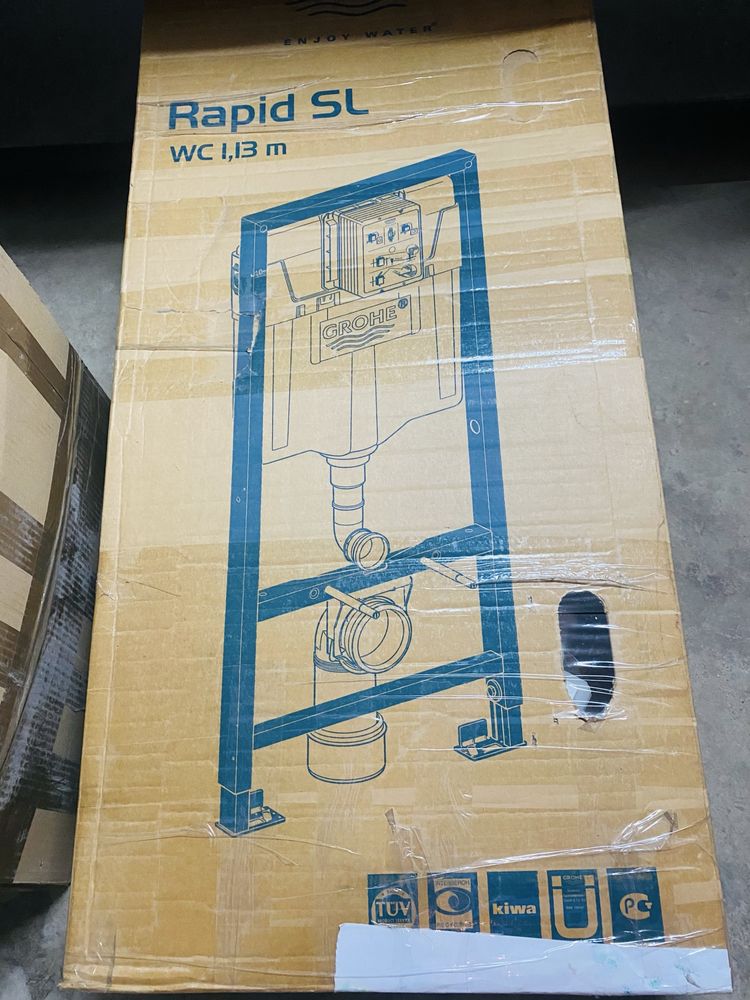 WC , zestaw nowy. Podwieszany