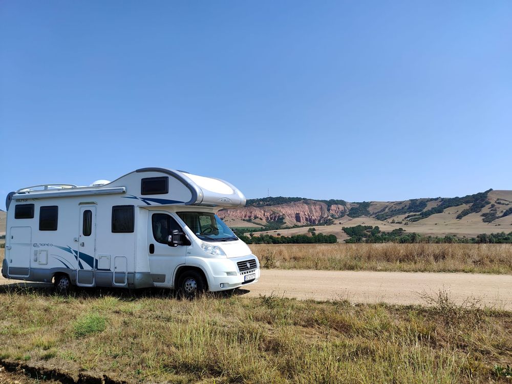 Wypożyczalnia wynajem kamperów, majówa kampera, camper wynajęcia