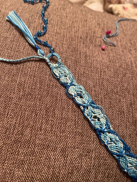 Закладка в книгу макраме ялинка макраме