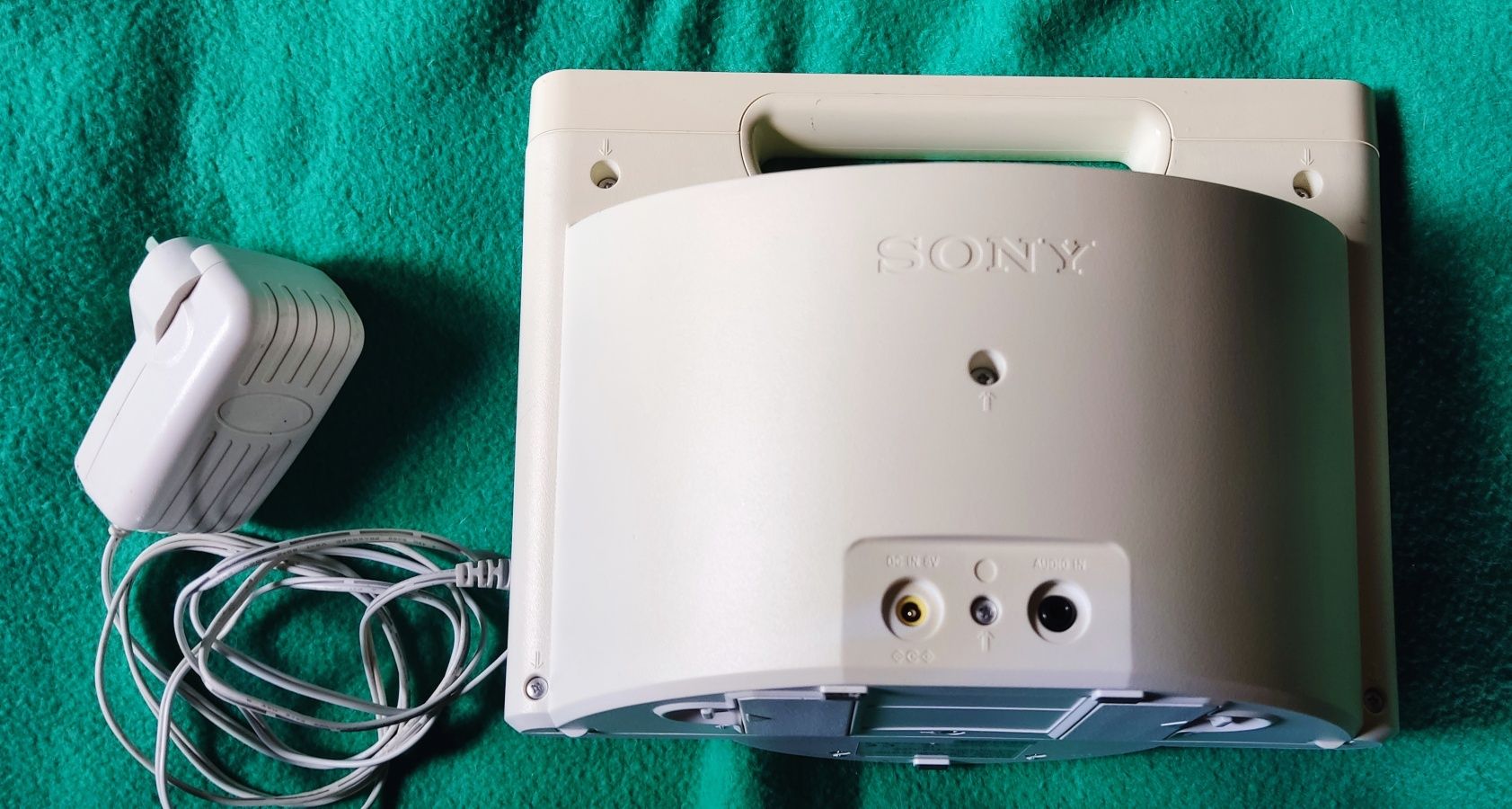 Leitor Sony RDP-M5ip para iPod ou iPhone de 30 pinos .
