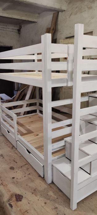 Двухярусне ліжко