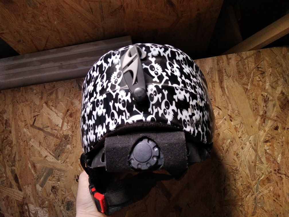 Kask dziecięcy do nart snowboardu