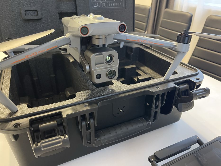 Autel Evo Max 4T  дрон з тепловізором, стан нового