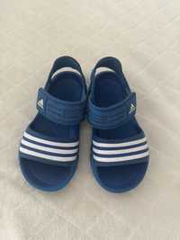 Adidas sandaly na plaze basen