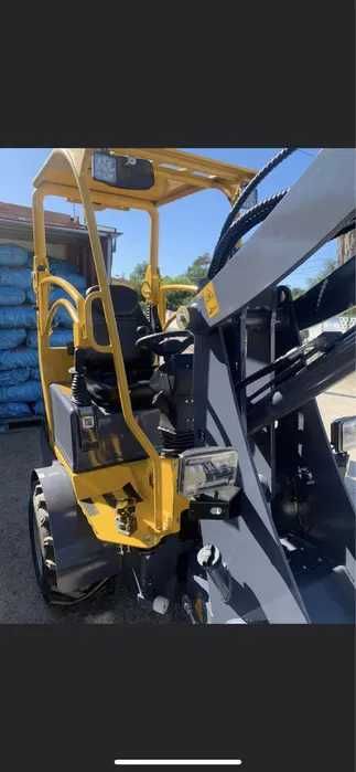 Máquina Eurotrac W11 articulada nova