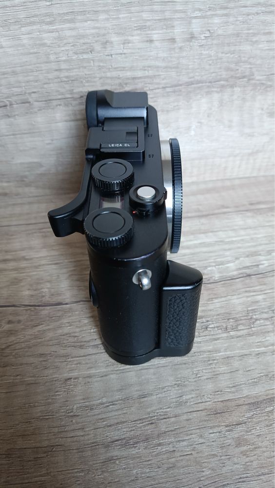 Leica CL, leica thumb, leica grip бездзеркальна камера