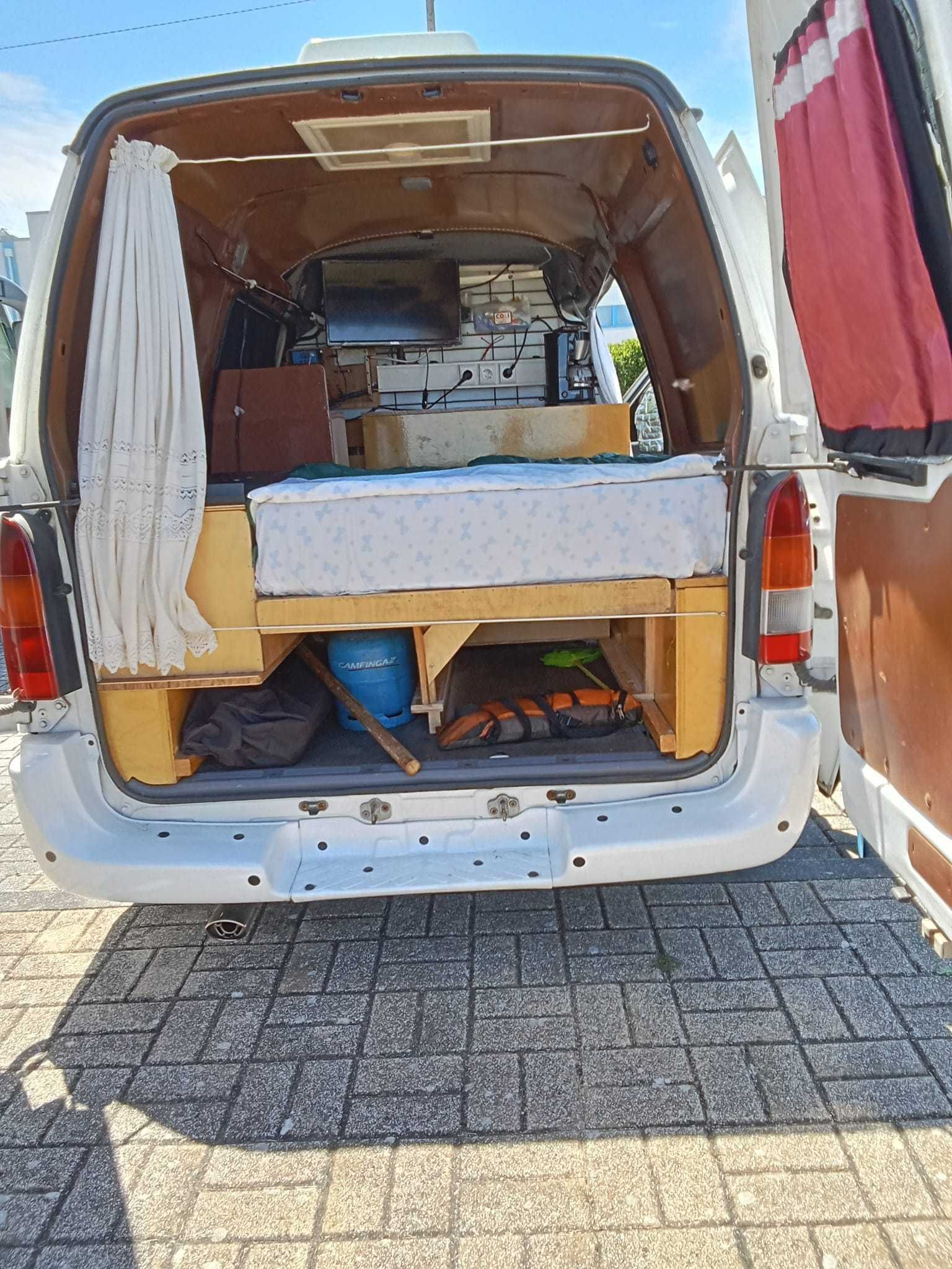 Vendo autocaravana Nissan vanette