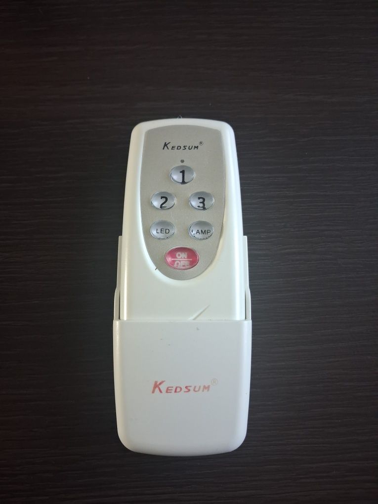 Żyrandol oprawa plafon z pilotem 3 kolory LED + 2 X kinkiet