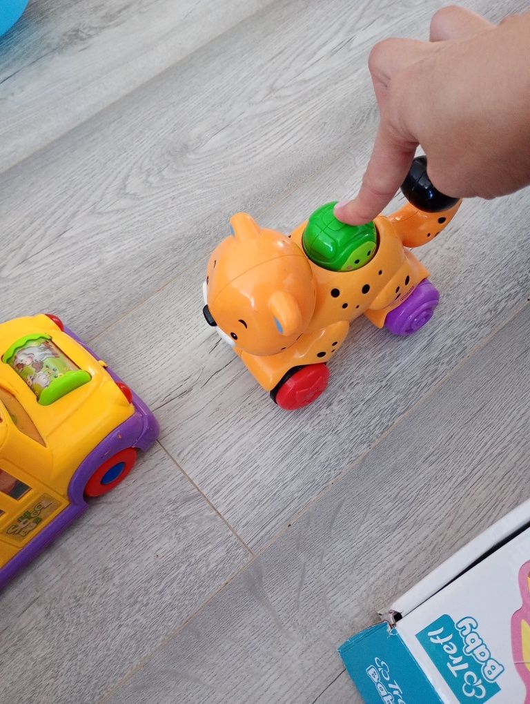 Zabawki interaktywne plus puzzle