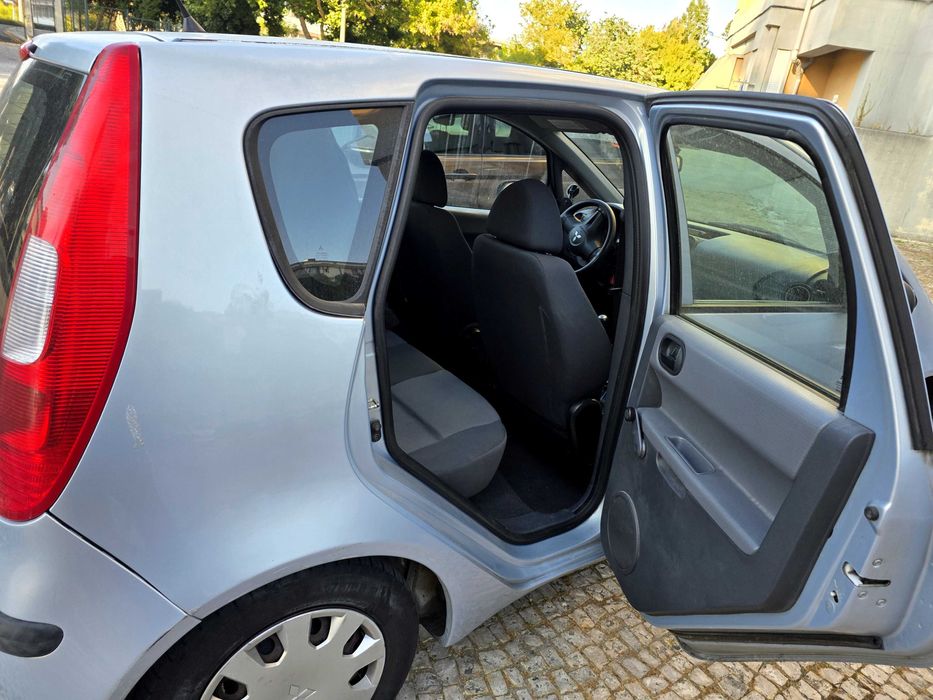 Mitsubishi Colt 2006
