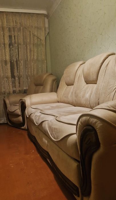 Диван і два крісла, недорого!!! Самовивіз. Торг з реальним покупцем.