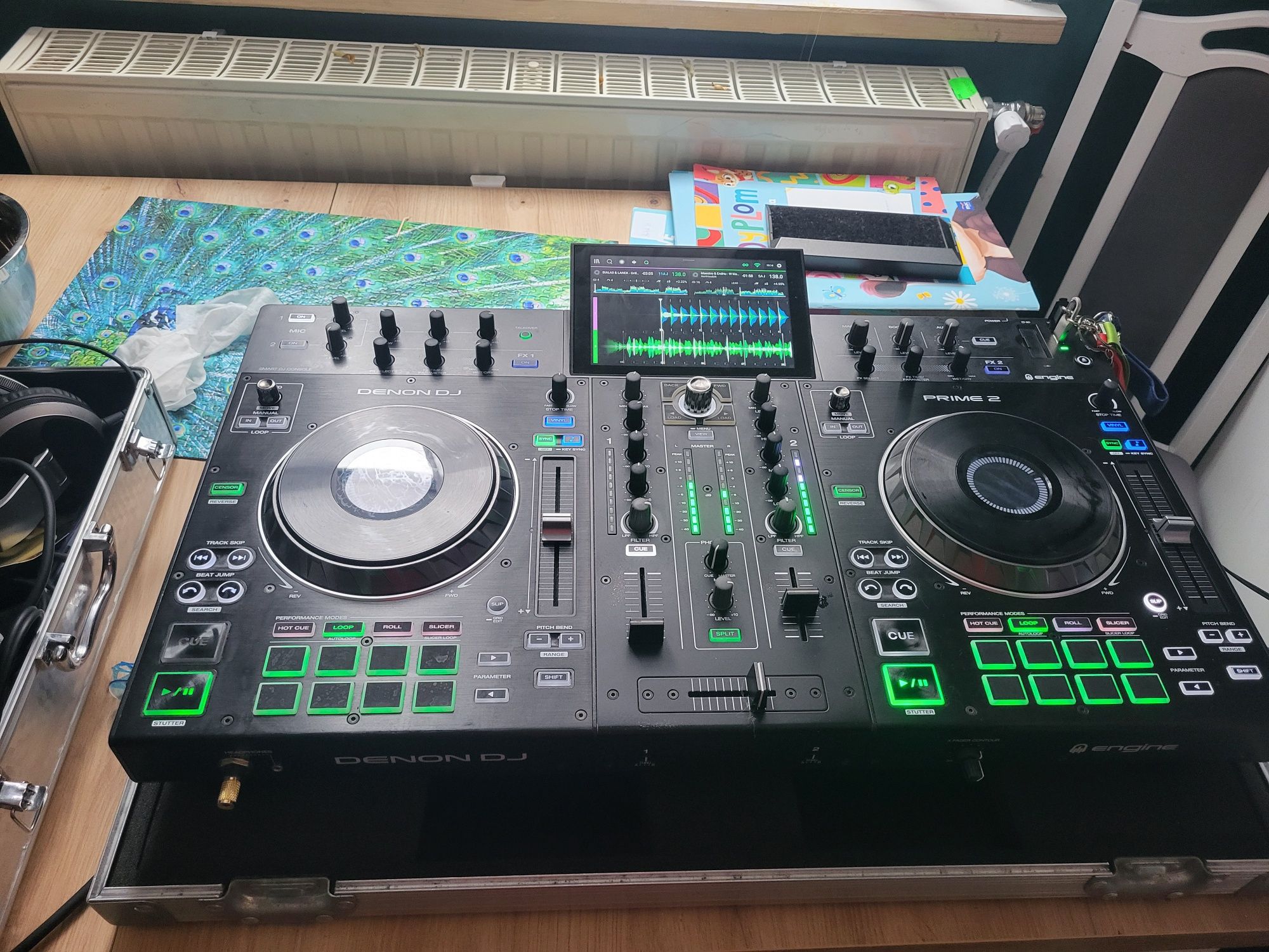 Sprzedam  konsolę Denon prime plus case case