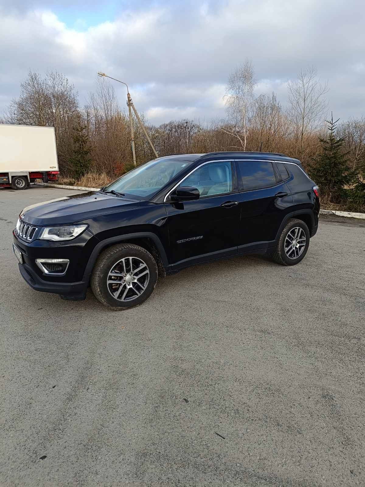 Продам Jeep Compass