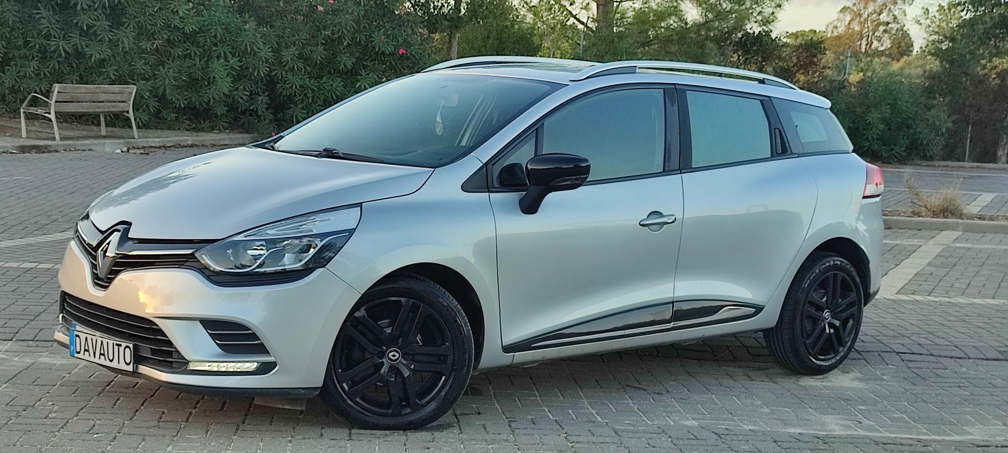 Renault Clio 1.2 2018 c/iva Garantia 169€ Mês Troco