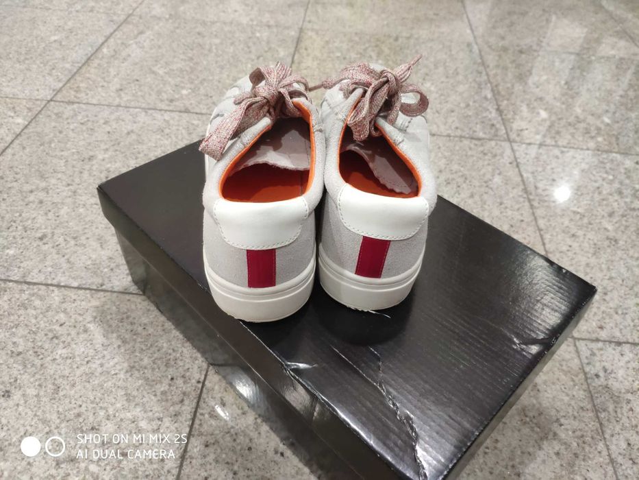 Sapatilha cinzenta Zara