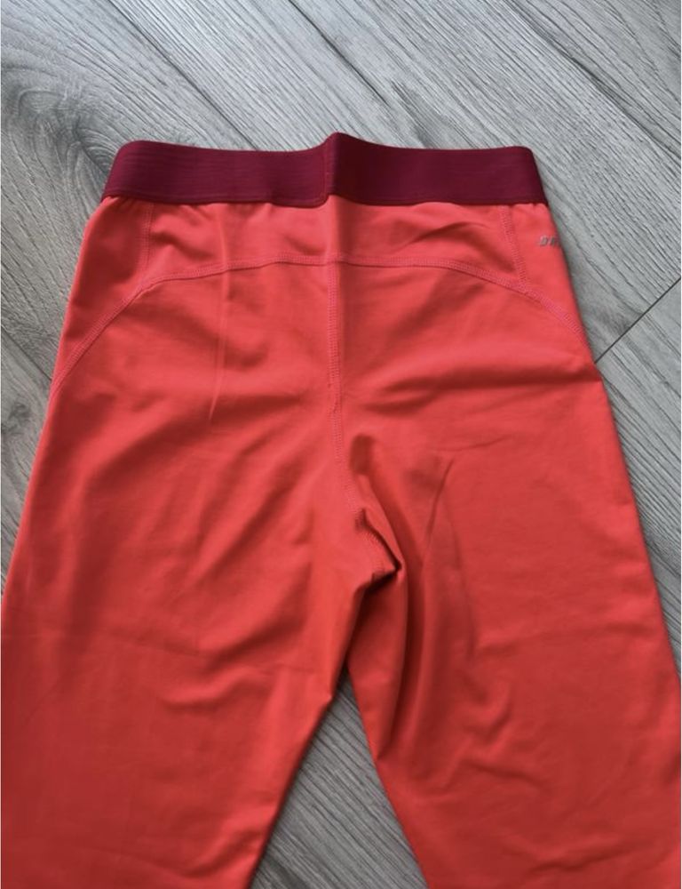 Спортивні велосипедки Nike Pro