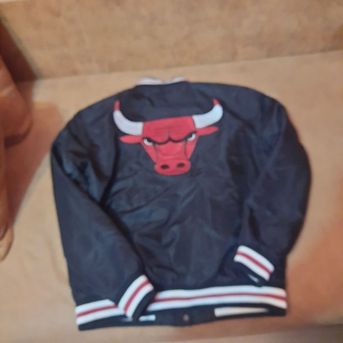 бомбер Chicago bulls  NBA в отл.состоянии М и L