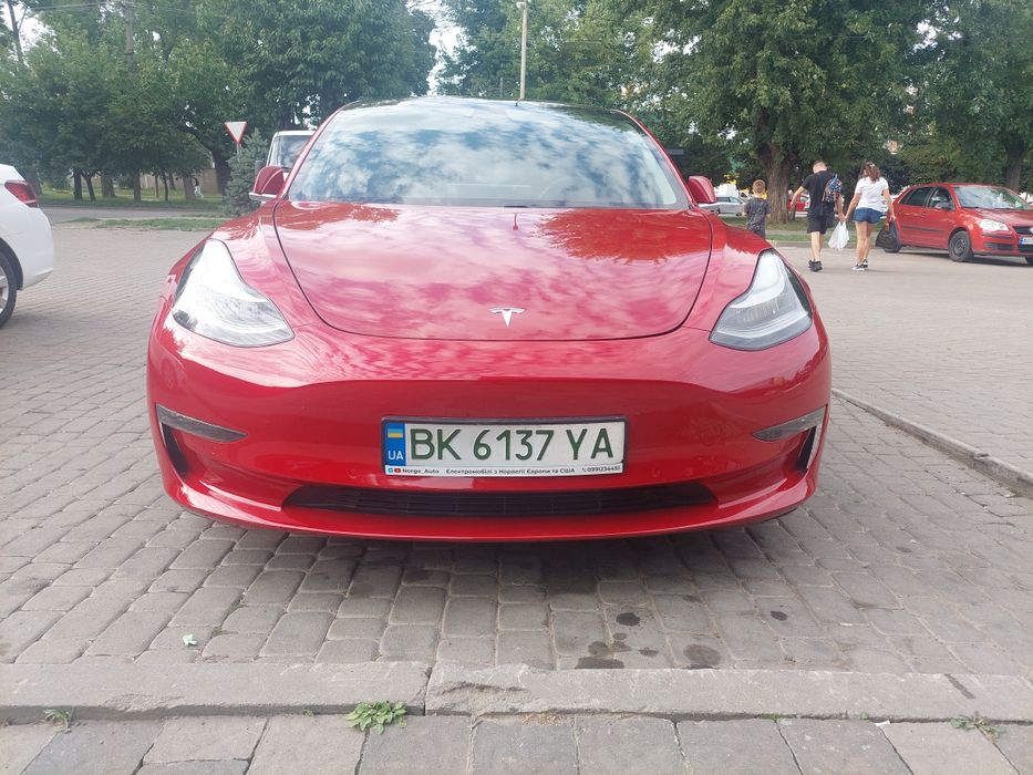 Продам TESLA model3 LR