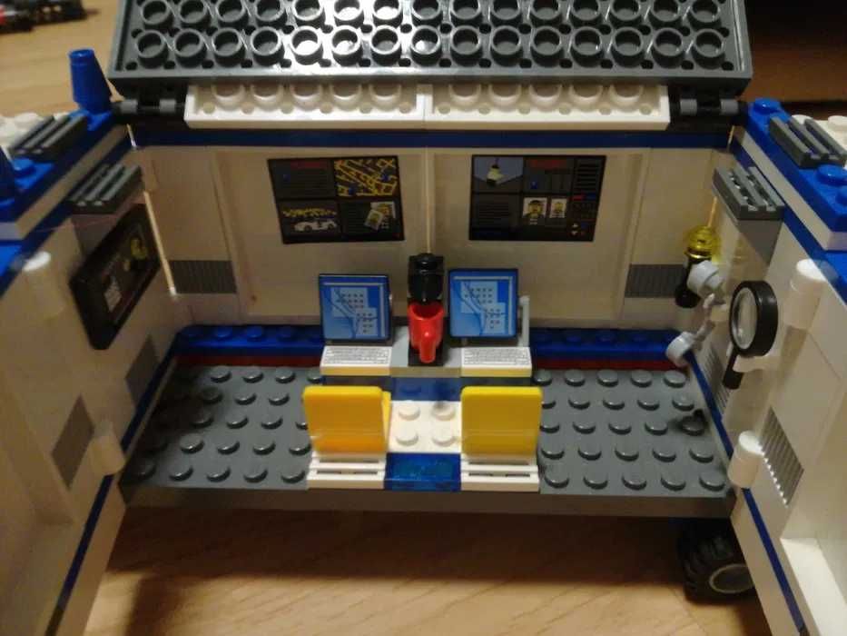 LEGO® 7288 City - Mobilna jednostka policji