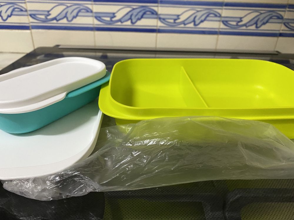 Snack box tupperware