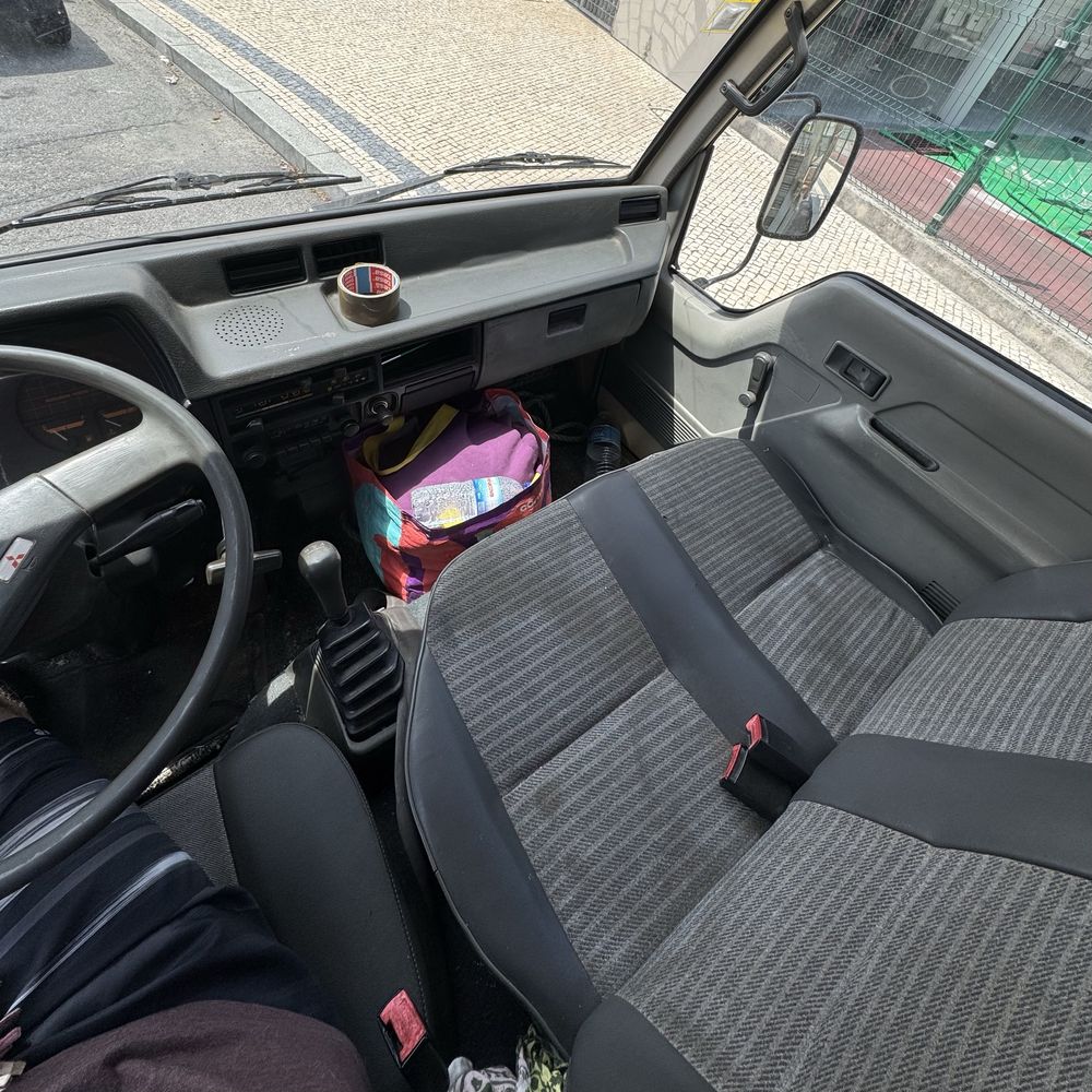 Mitsubishi Canter 3.3 Diesel - Caixa Aberta - 1 Dono - 265.000 km