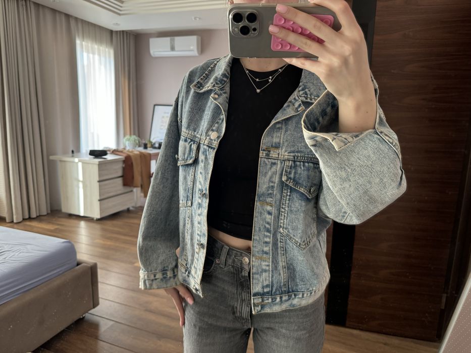 Джинсова куртка. Нова.