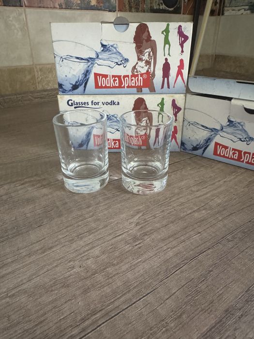 Бокали пивні, барні стакани, рюмки