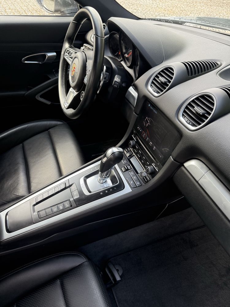 Porsche 718 cayman