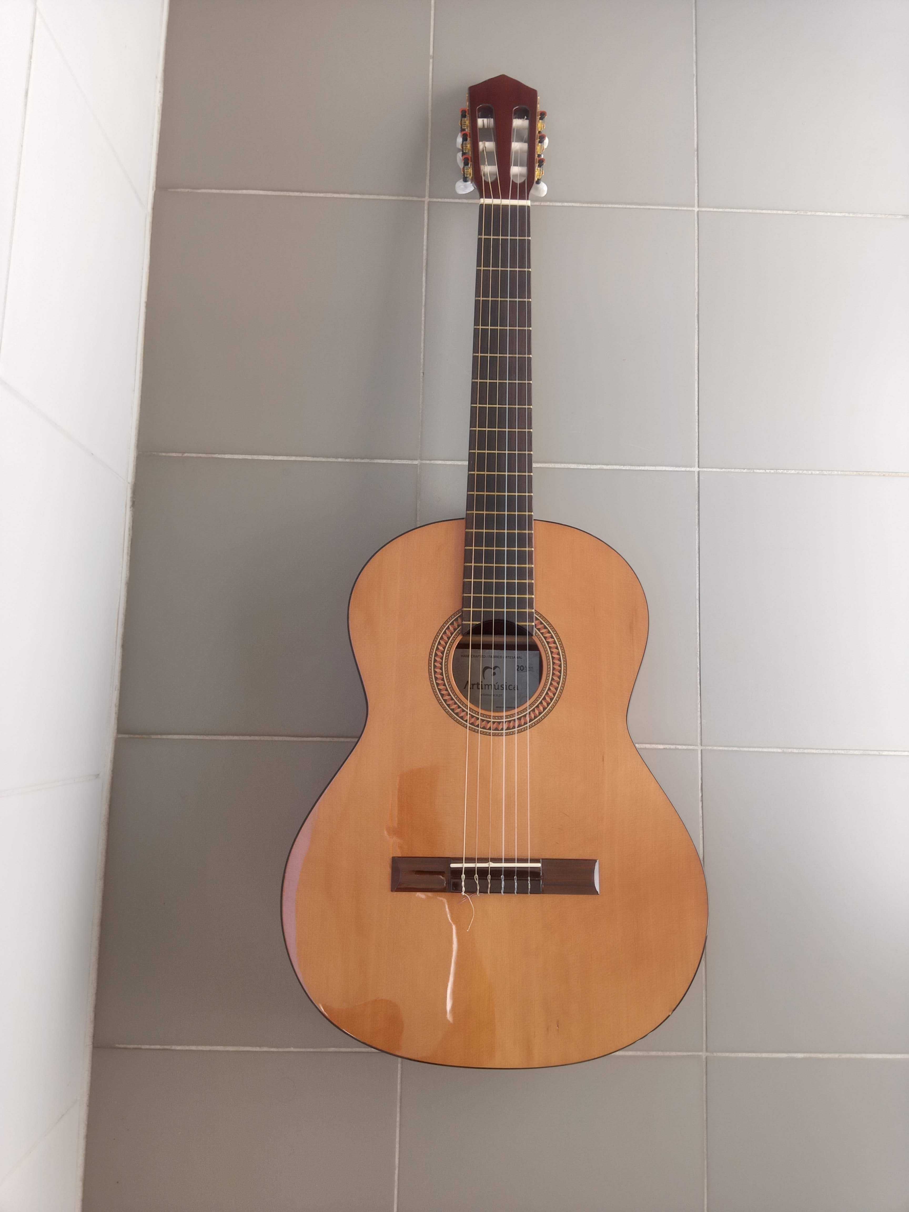 Guitarra Clássica Artesanal