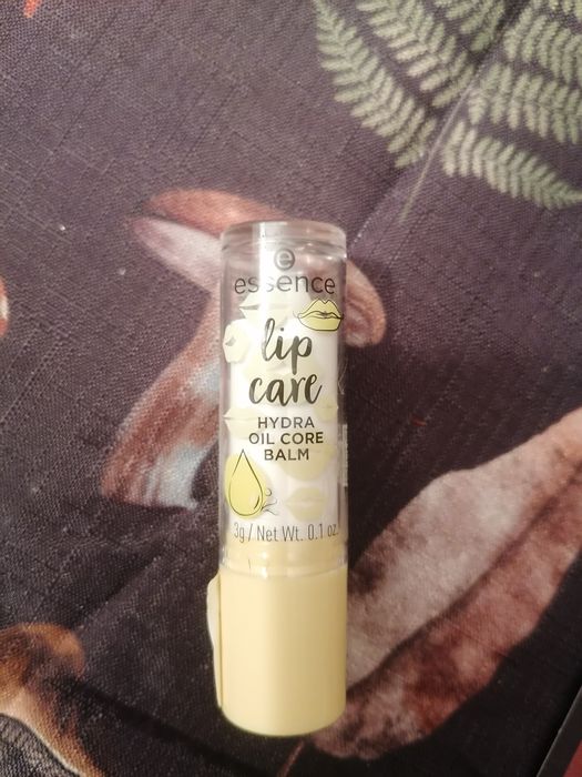 Lip care esence nawilżający balsam do ust Nowa