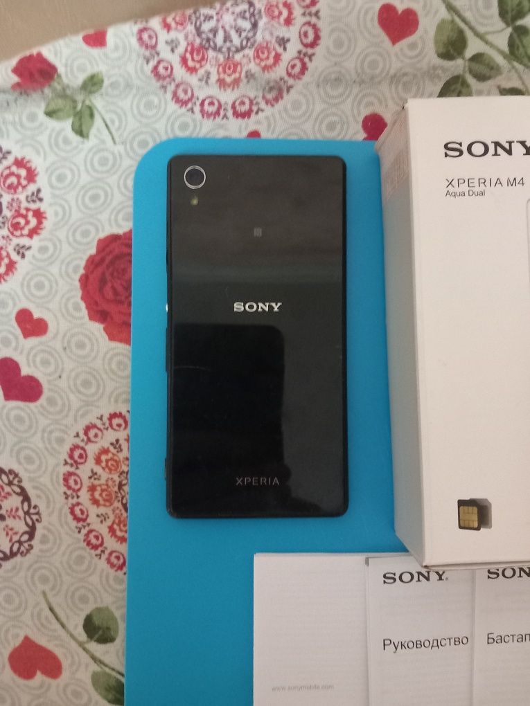 Продам телефон SONY M4