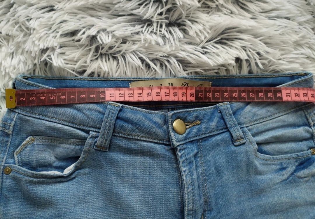 Rurki jeansy z dziurami XS Primark