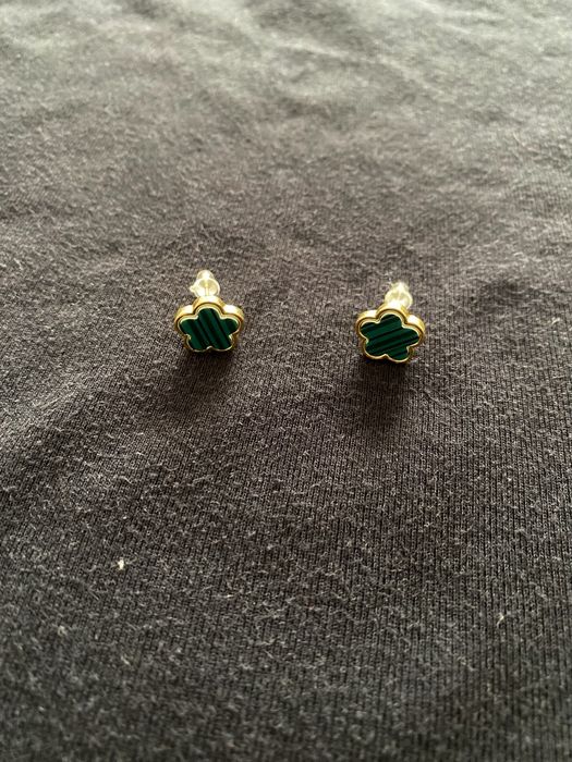 Brincos Vintage com trevos verdes