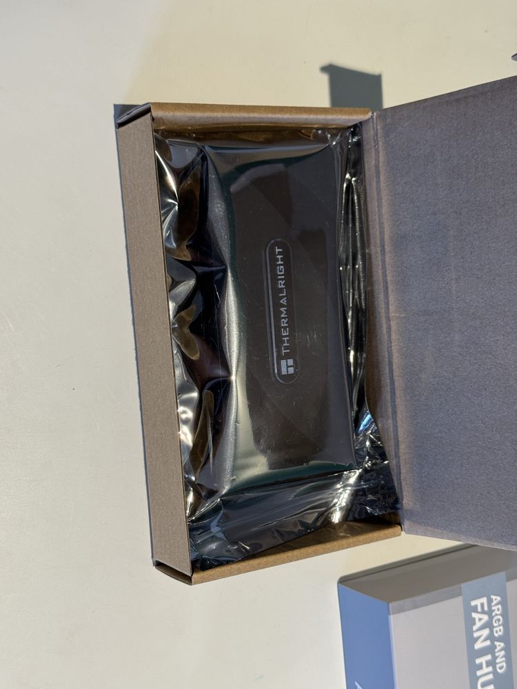 Хаб для вентиляторів Thermalright Fan PWM HUB X8 ARGB