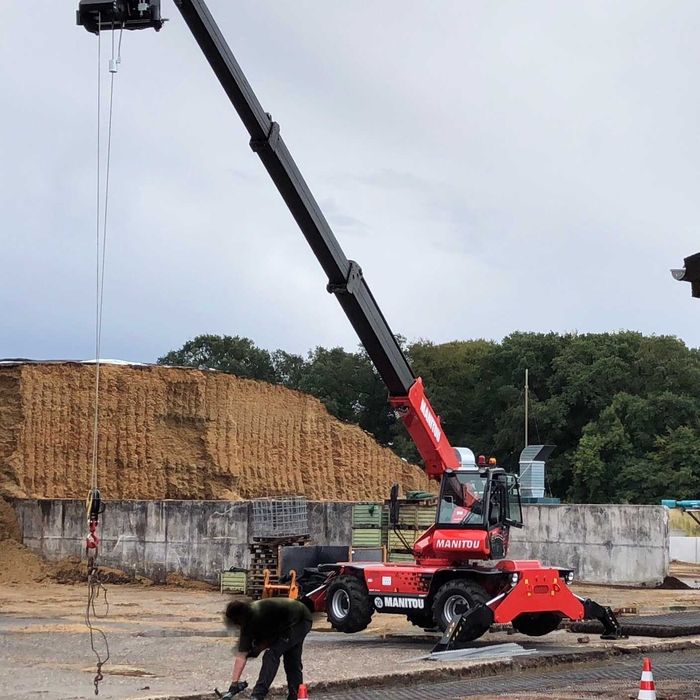 Wynajem Manitou, ładowarki teleskopowe, do 25m, widły, hak, łyżka kosz